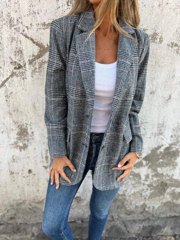 Flaire | Geruite winterblazer voor dames