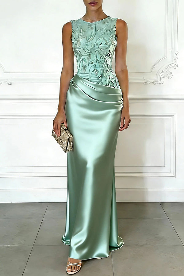 Vera | Satijnen maxi jurk met mesh borduursel en rimpeldetails