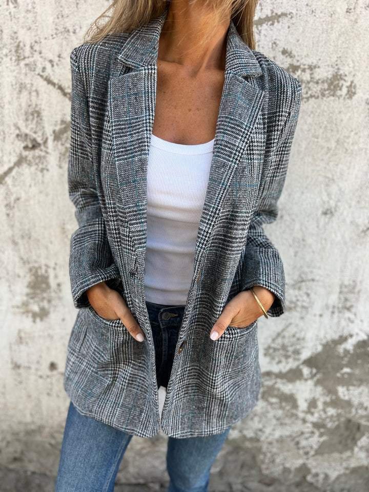 Flaire | Geruite winterblazer voor dames
