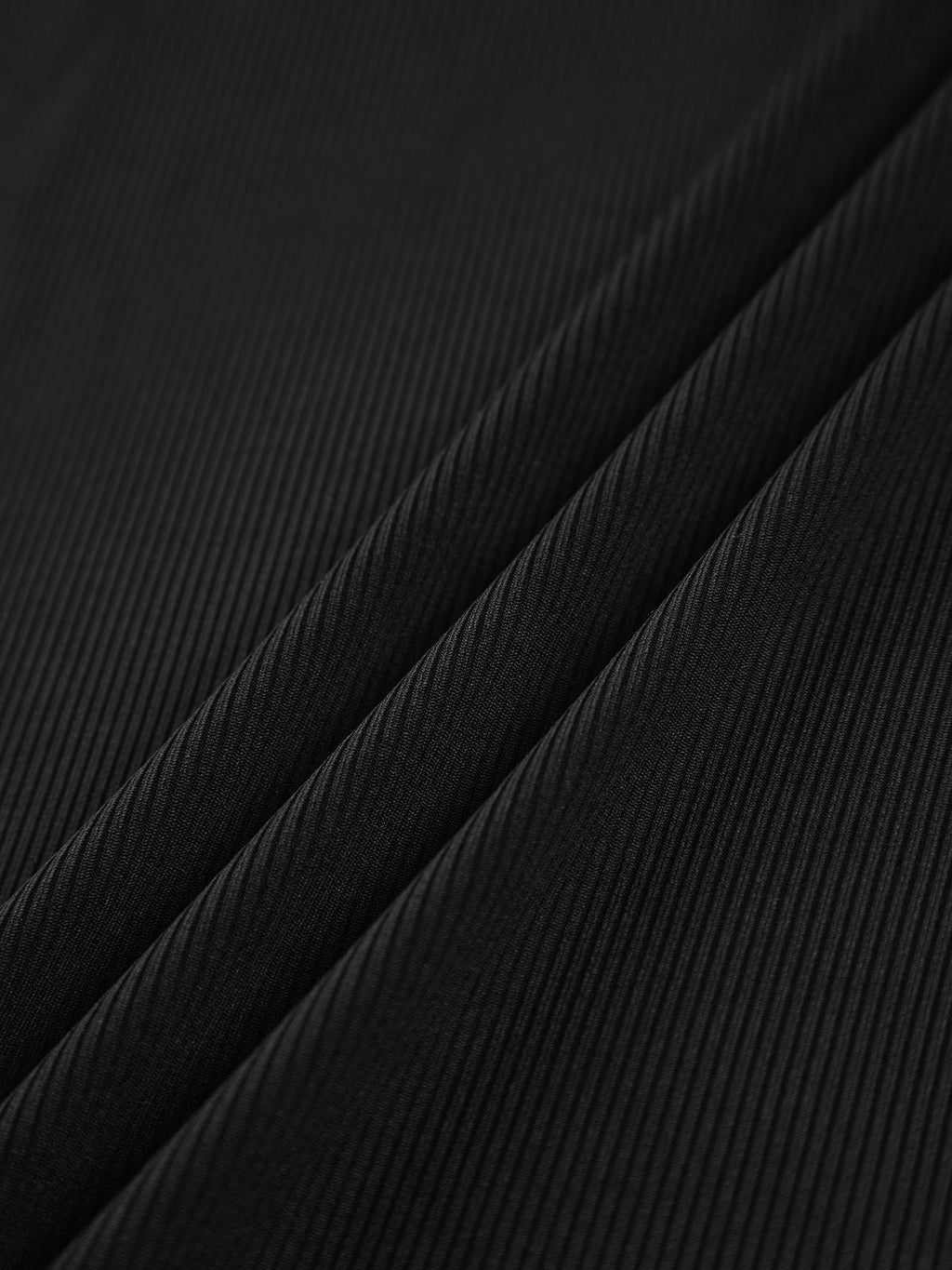 Fenna | Geribd topje met cut-out detail