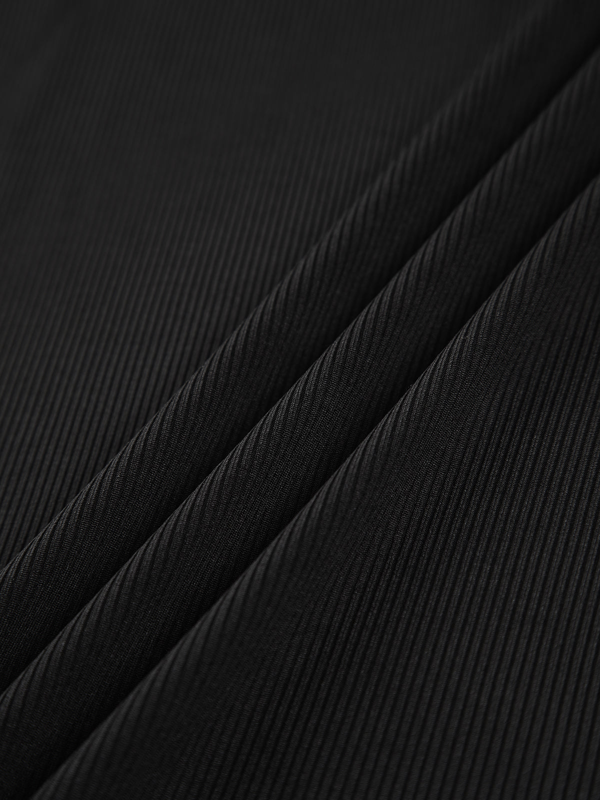 Fenna | Geribd topje met cut-out detail