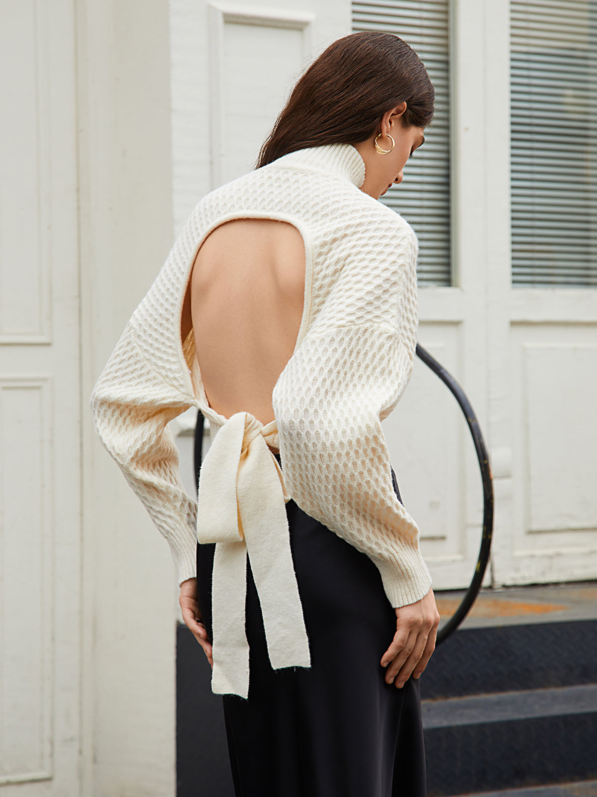 Suze | Mock neck trui met strik in de rug