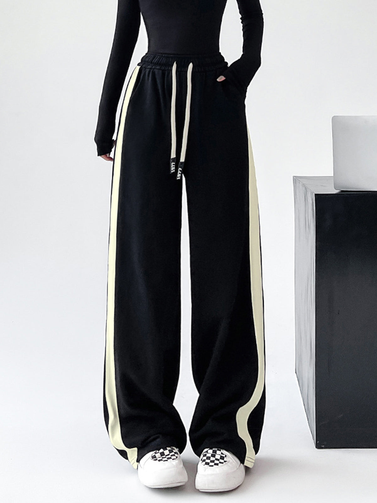 Robin | Wide leg sweatpants met drawstring