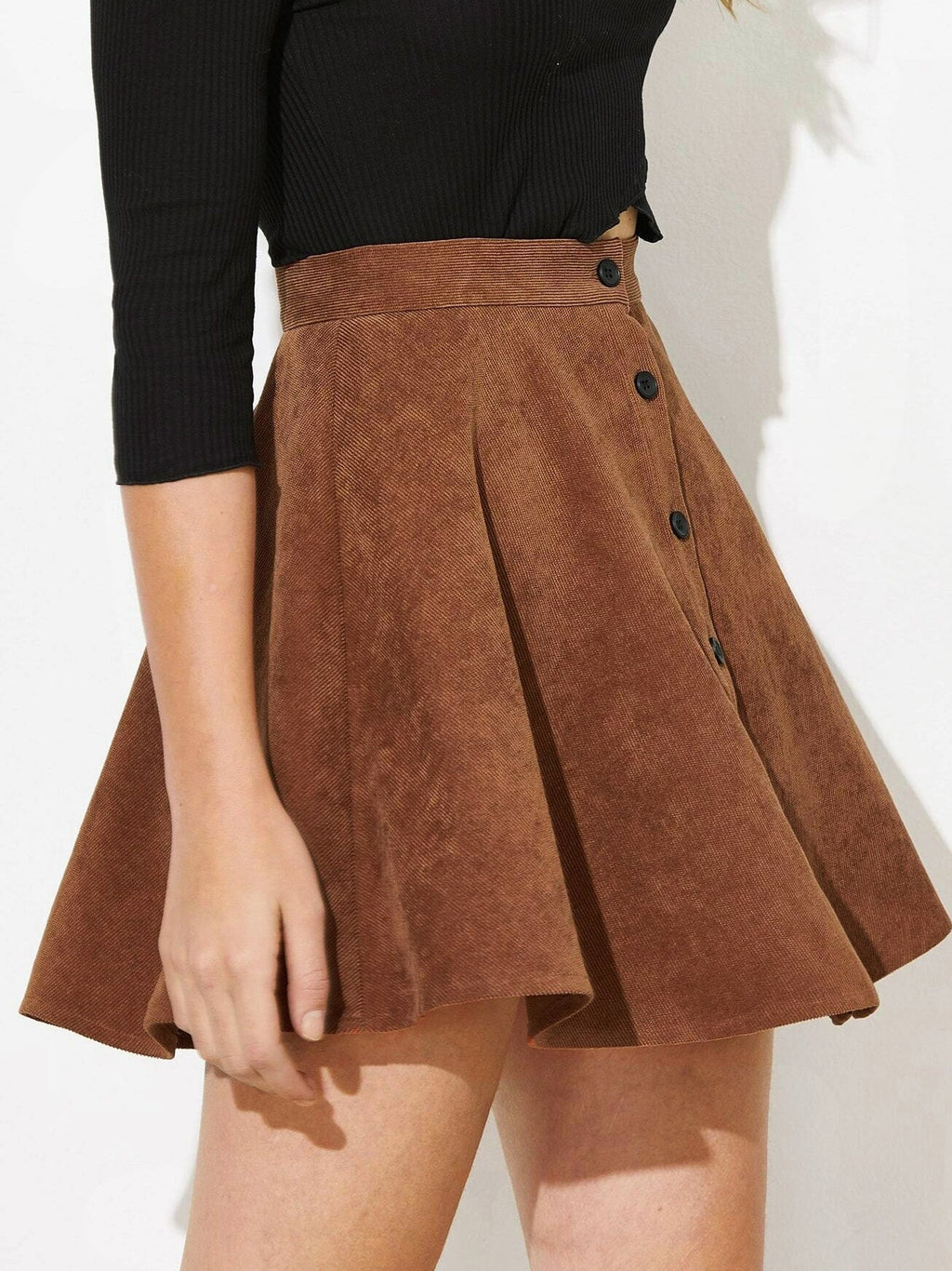Lina | Uitlopende dames corduroy rok met knoopsluiting