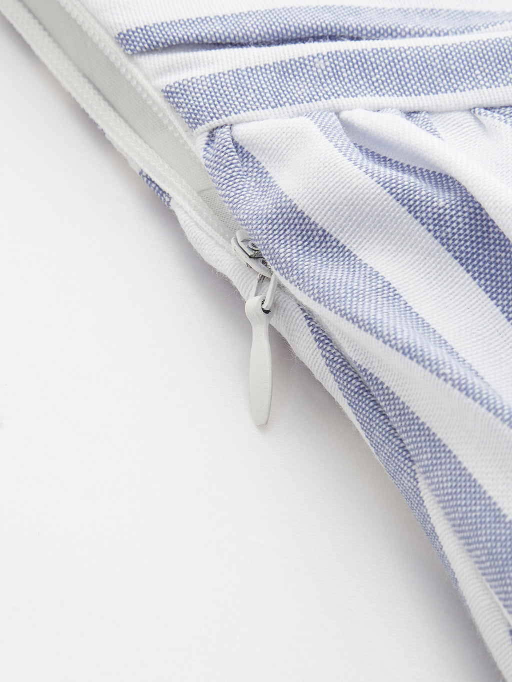 Ghiz | Gestreepte maxi jurk met cut out