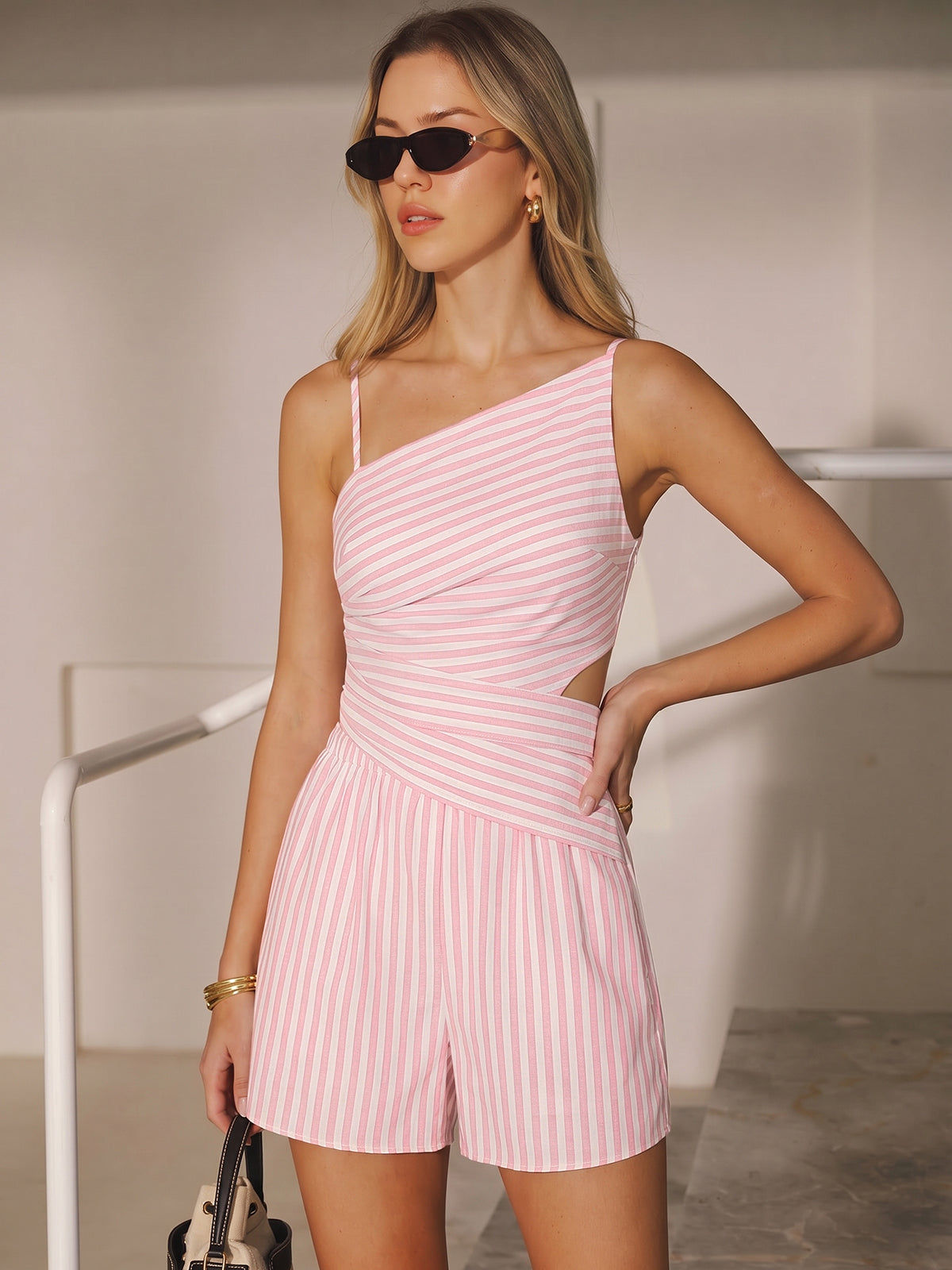 Rozy | Gestreepte set met cut-out detail