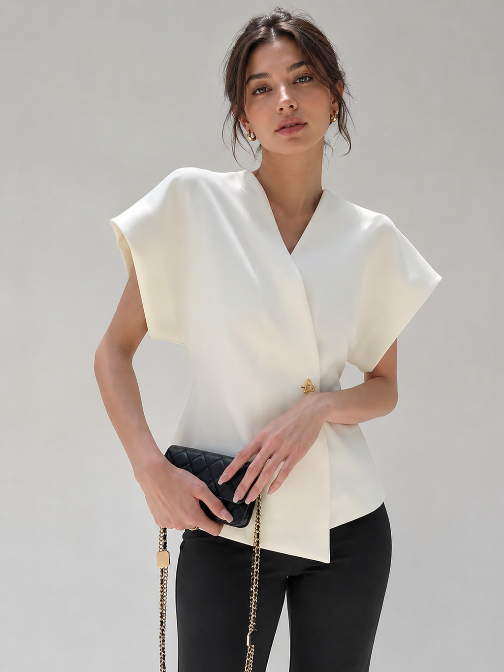 Tamsin | V-Hals Blouse met Knopen