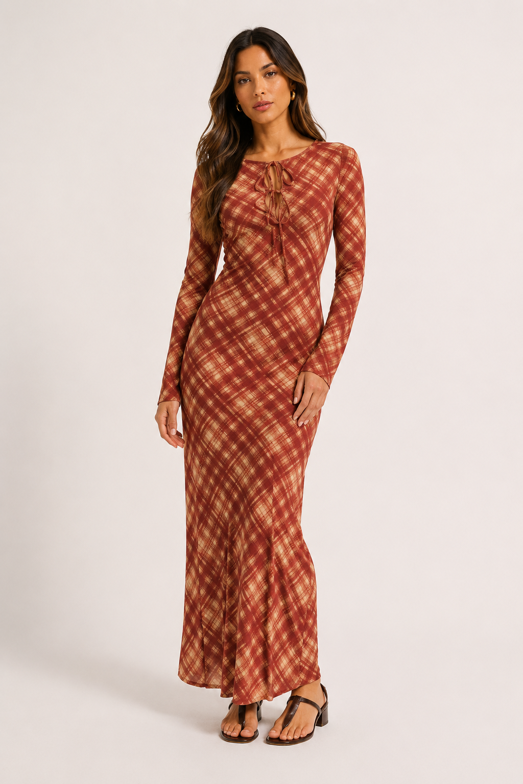 Puck | Maxi jurk met striksluiting en ruitprint