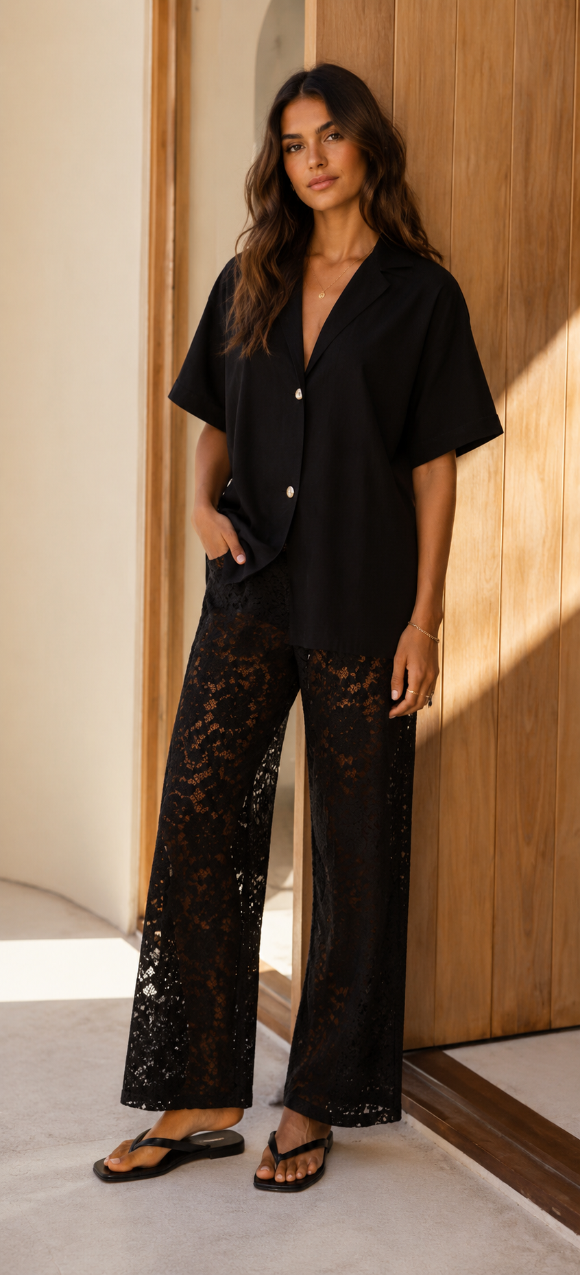 Zola | Tweedelige set met blouse en kanten broek