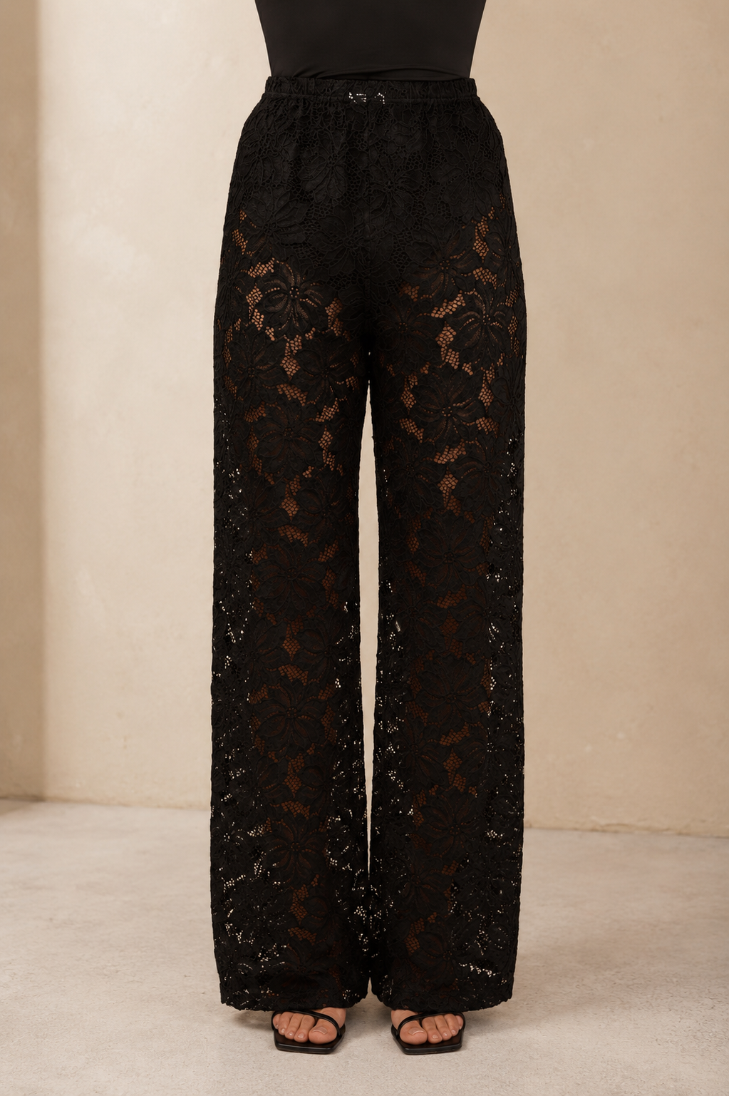 Zola | Tweedelige set met blouse en kanten broek