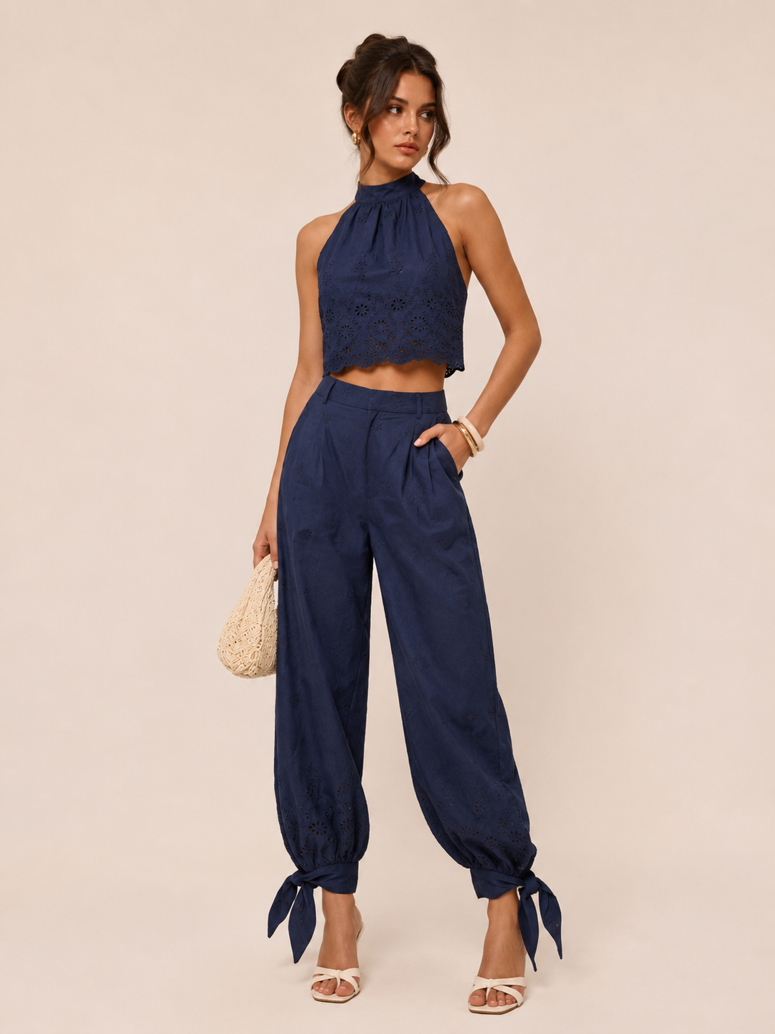 Nora | Katoenen set met haltertop en strikdetails
