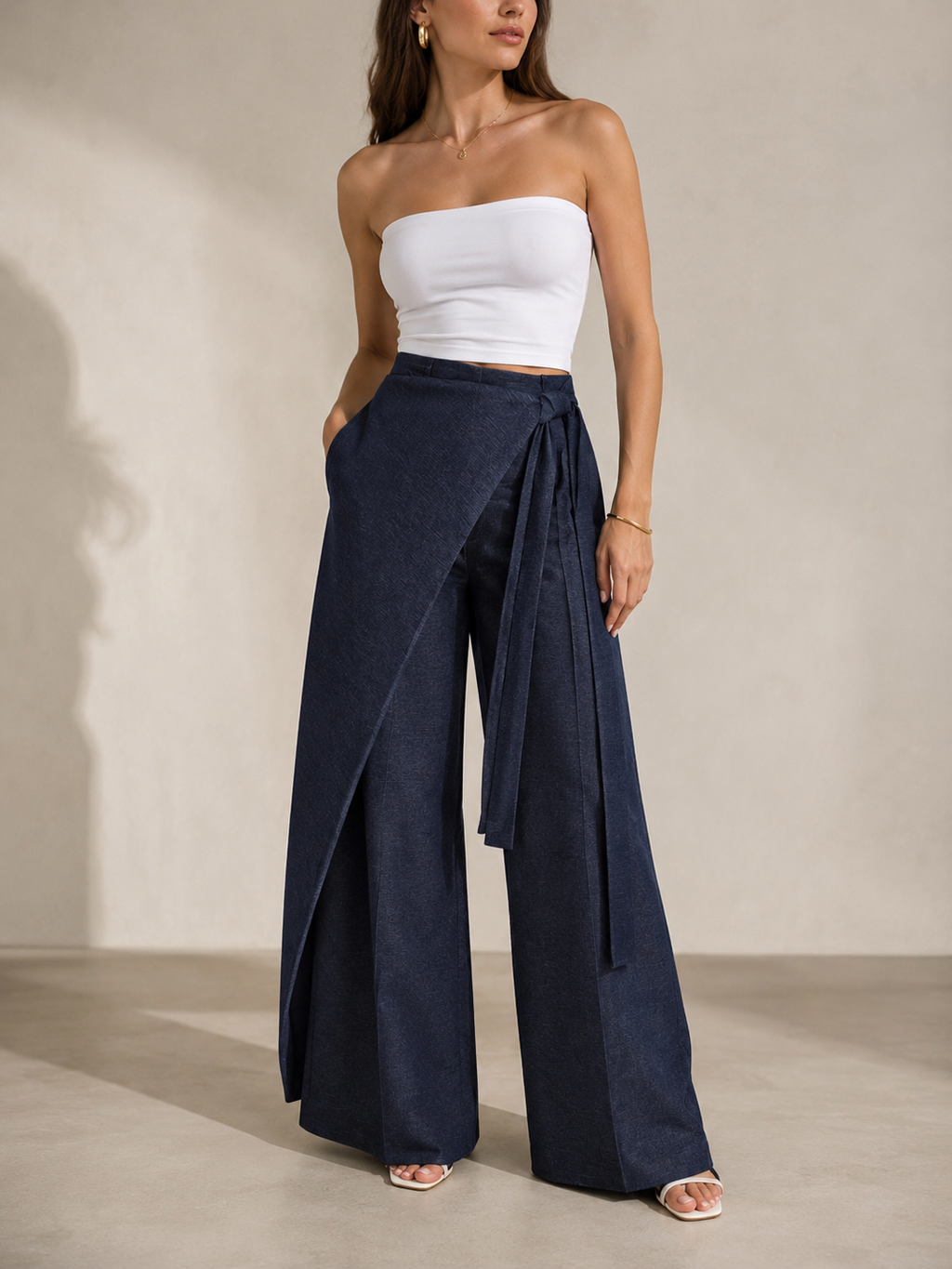 Isis | Pantalon met overslagdetail en wijde pijpen