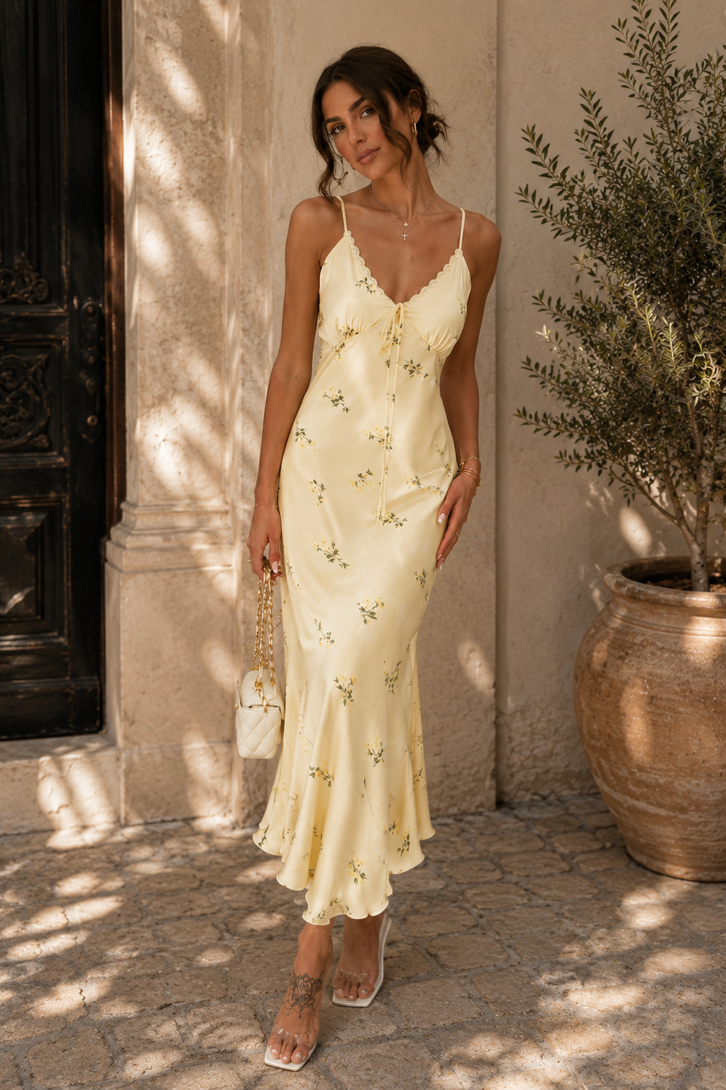 Jolie | Gele Bloemenjurk met Kantdetails