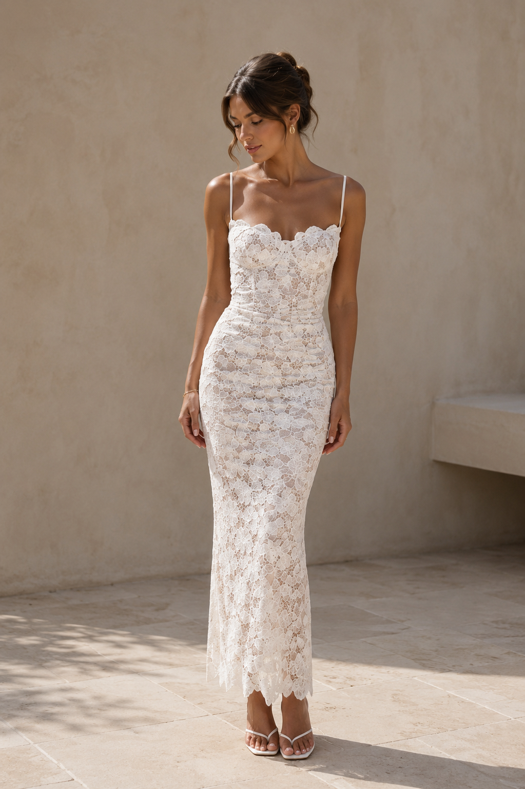 Charlotte | Kanten maxi jurk met strikdetail en spaghettibandjes