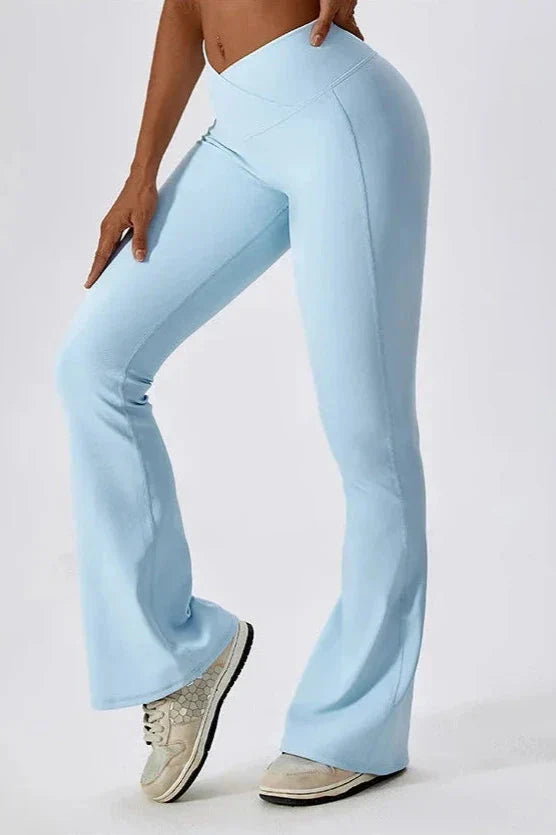 Jet | Sportset met haltertop en flared legging