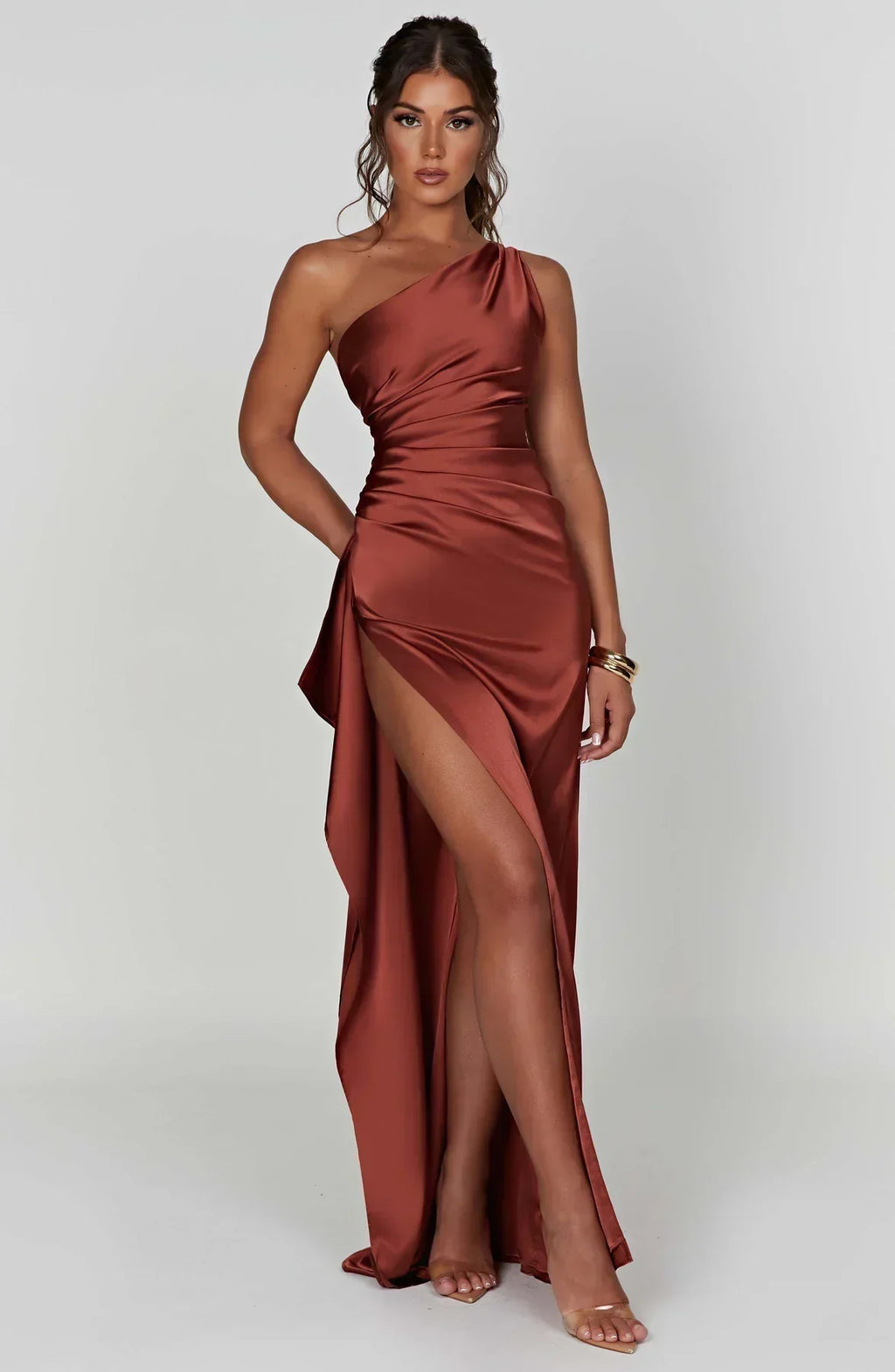 Vera | Satijnen one-shoulder maxi jurk met split