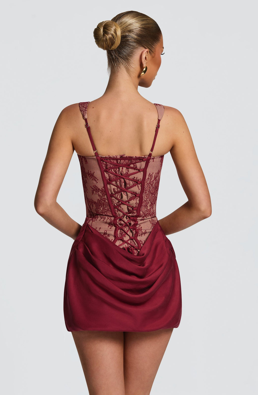 Carmen | Mini jurk met gestructureerd crêpe lijfje