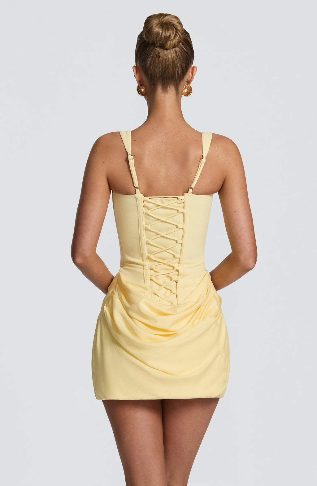 Carmen | Mini jurk met gestructureerd crêpe lijfje