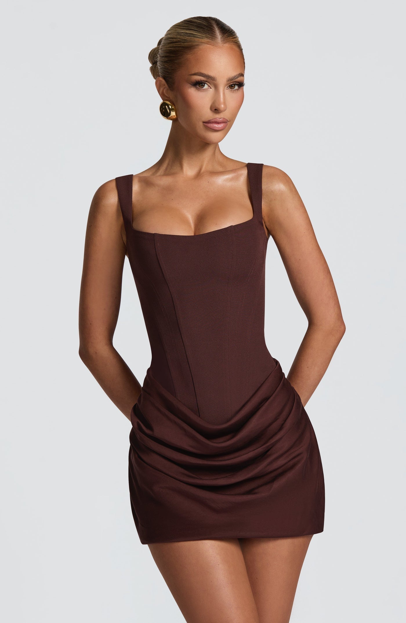 Carmen | Mini jurk met gestructureerd crêpe lijfje