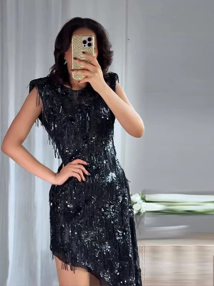 Ivy | Asymmetrische midi-jurk met pailletten en franjes