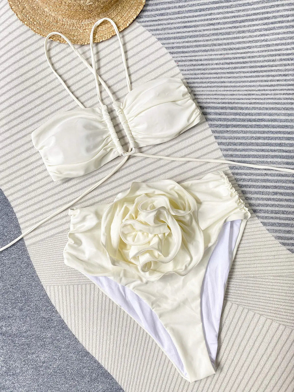 Robine | Bikini met Halternek en Bloemdetail