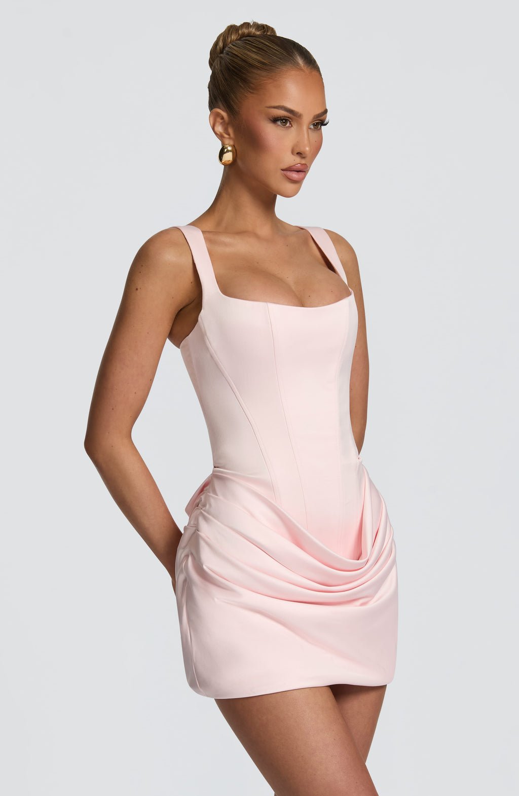 Carmen | Mini jurk met gestructureerd crêpe lijfje