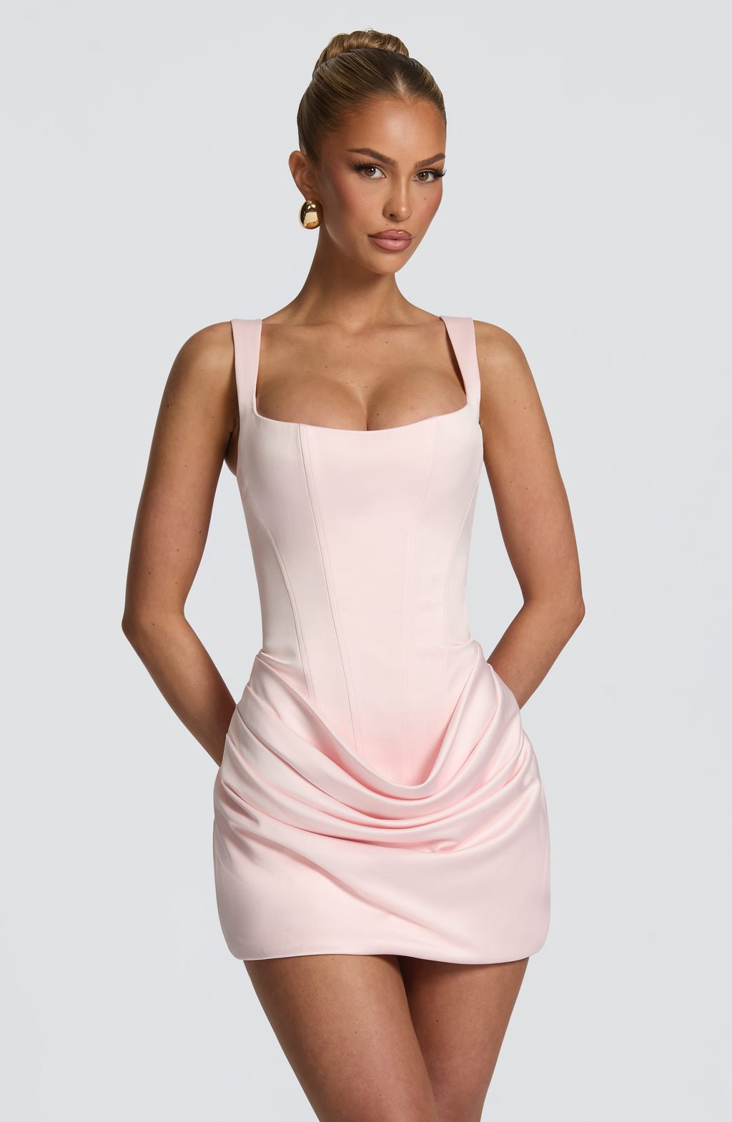 Carmen | Mini jurk met gestructureerd crêpe lijfje