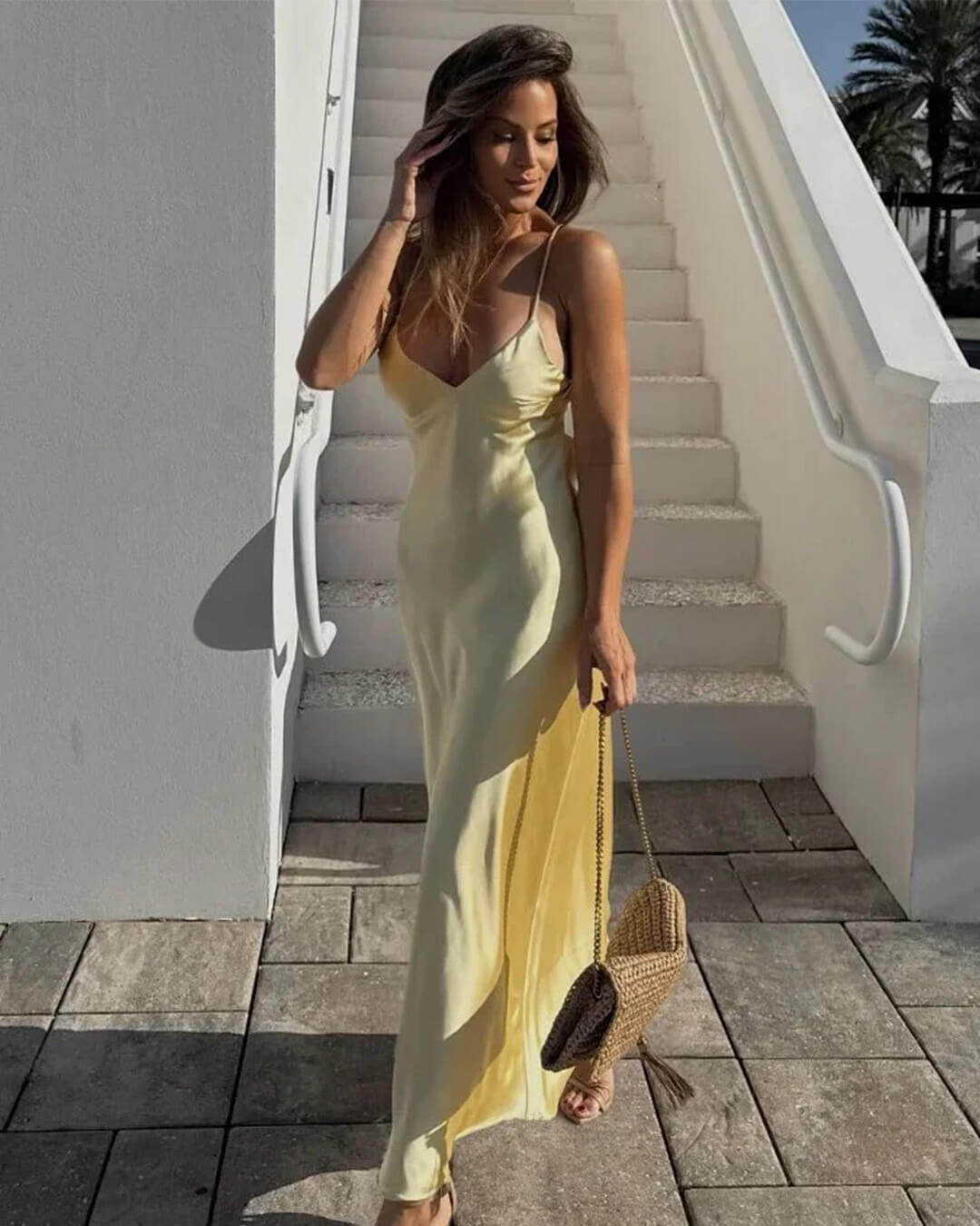 Kirra Satijnen Rugloze Maxi Jurk