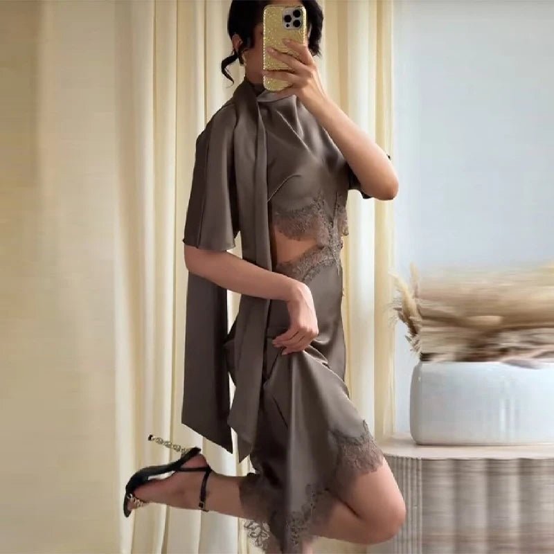 Bianca | Cut Out Satijnen Mini Jurk