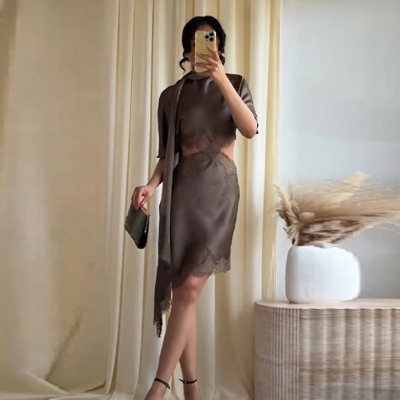 Bianca | Cut Out Satijnen Mini Jurk