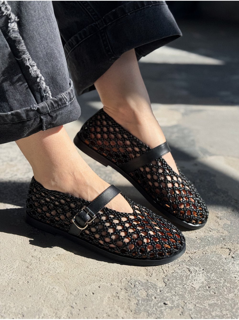 Bianca | Geweven Holle Platte Sandalen