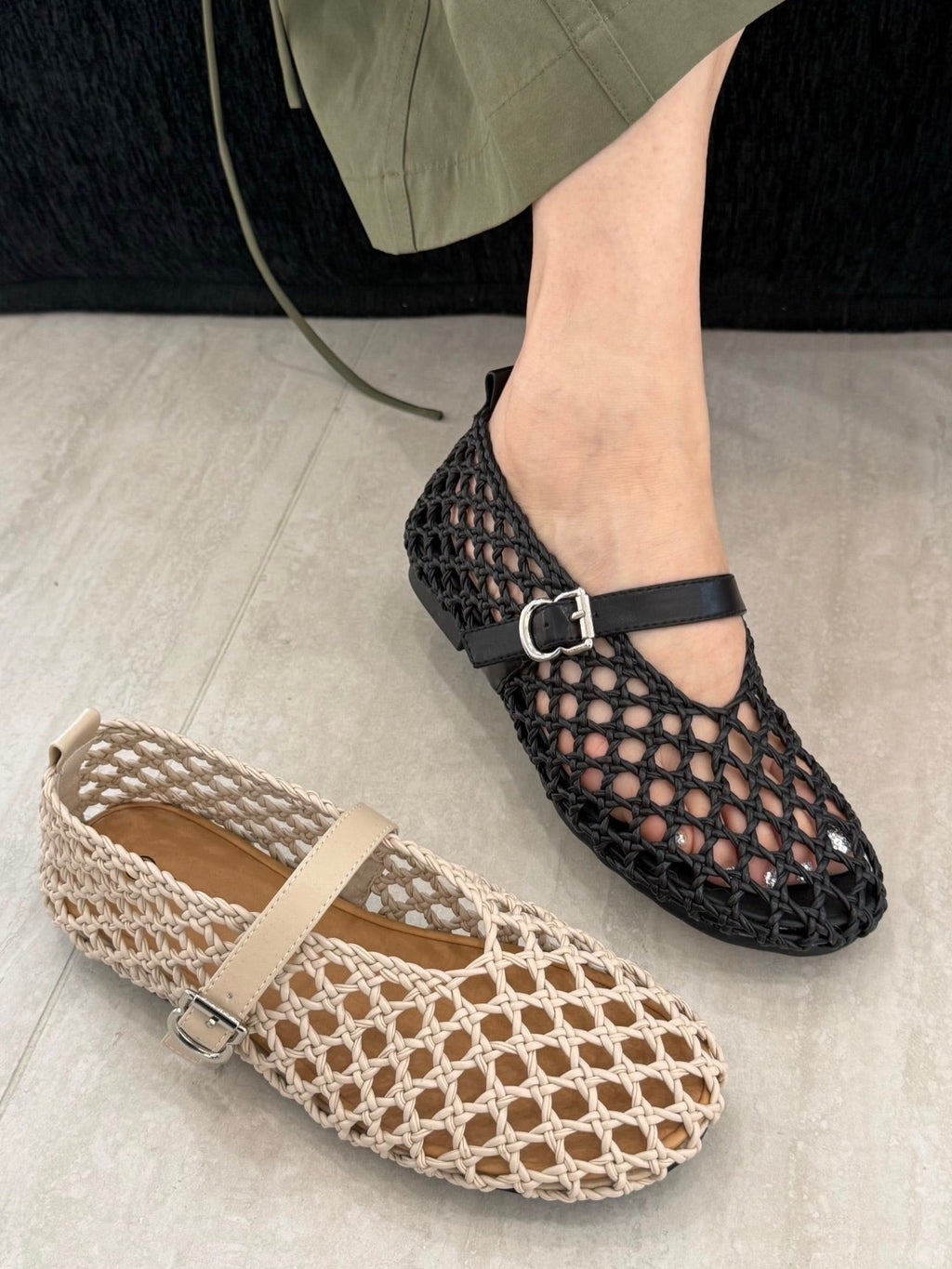 Bianca | Geweven Holle Platte Sandalen